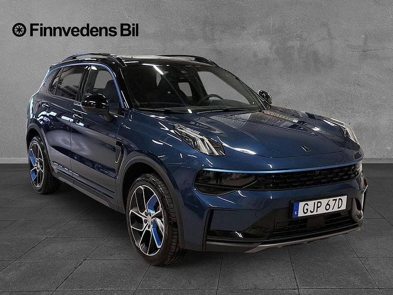 Begagnad Lynk & Co 01 264 HK (194 kW) 2023 Blå SUV