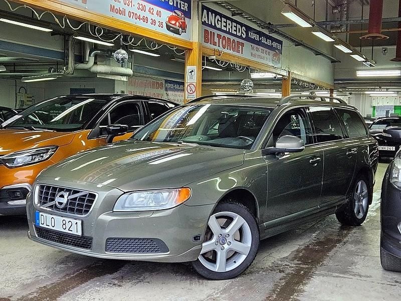 Grön Begagnad 2013 Volvo V70 Kinetic Kombi | 79 999 kr (Marknadspris) - Bild 1/3