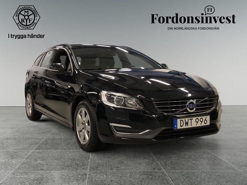 Begagnad Volvo V60 Momentum 116 HK (85 kW) 2015 Svart Kombi