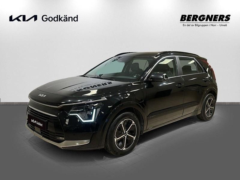 Svart Begagnad 2024 Kia Niro SUV | 349 900 kr (Marknadspris) - Bild 1/4