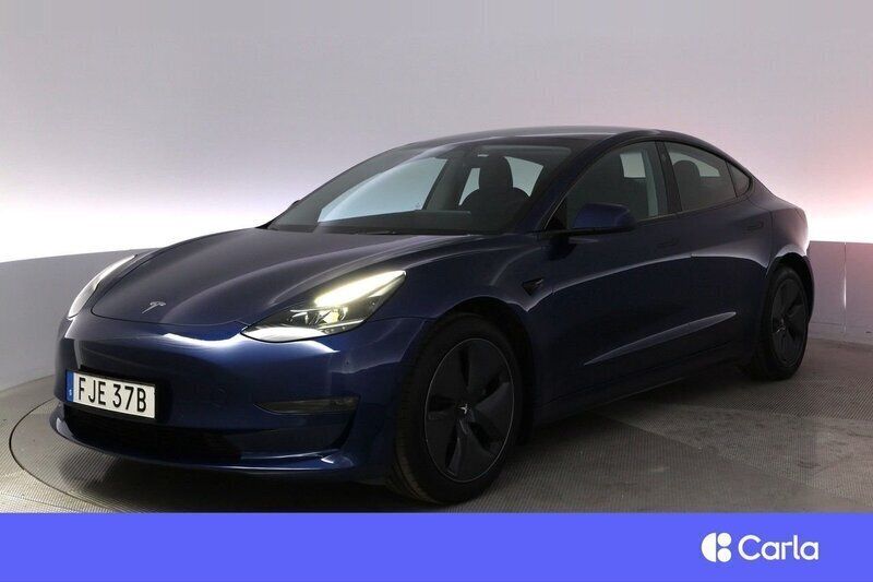 Blå Begagnad 2022 Tesla Model 3 Long Range Sedan | 334 900 kr (Marknadspris) - Bild 1/3