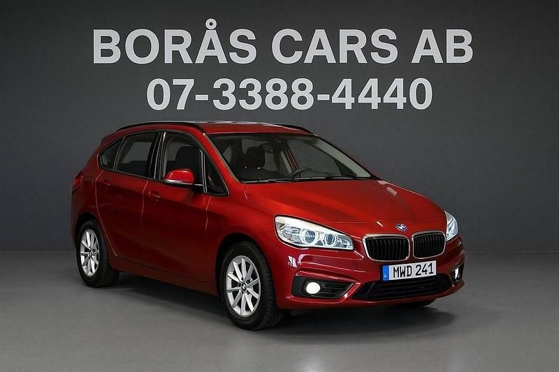 Röd Begagnad 2015 BMW 220 Active Tourer Minibuss | 149 900 kr - Bild 1/4