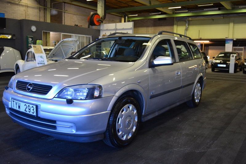 Begagnad Opel Astra 101 HK (74 kW) 2003 Grå Kombi