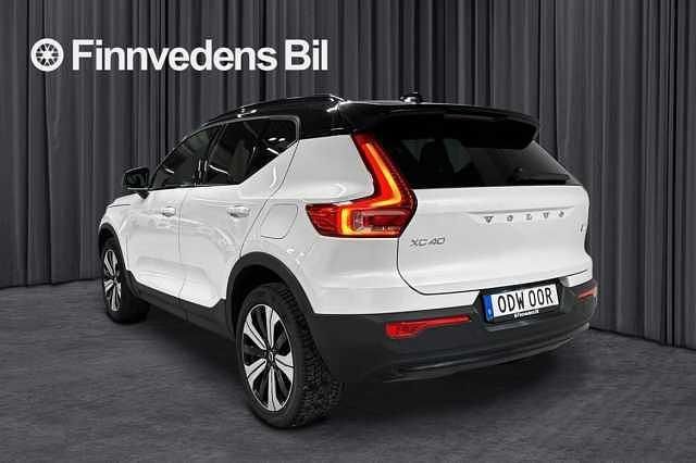 Begagnad Volvo XC40 Core 175 kW (238 HK) 2022 Vit SUV