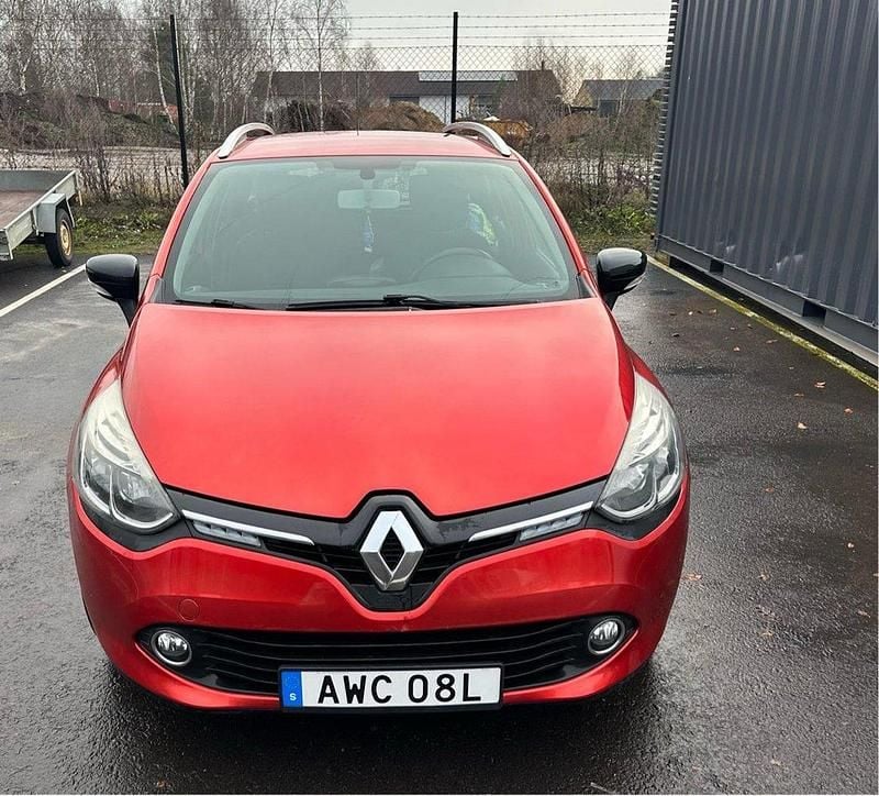 Orange Begagnad 2014 Renault Clio GrandTour Kombi | 58 000 kr (Bra pris) - Bild 1/4