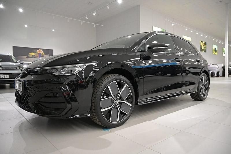 Ny 2026 VW Golf VIII R-line Halvkombi | 459 800 kr (Lite dyr) - Bild 1/3