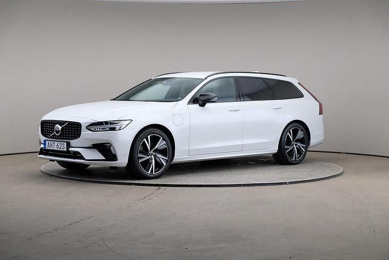 Vit Begagnad 2021 Volvo V90 R-Design Kombi | 389 000 kr (Marknadspris) - Bild 1/4