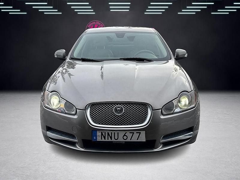 Begagnad Jaguar XF 207 HK (152 kW) 2008 Grå Sedan