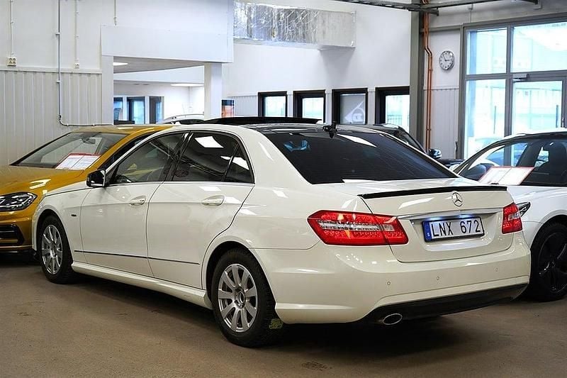 Begagnad Mercedes E220 Avantgarde 170 HK (125 kW) 2010 Vit Sedan
