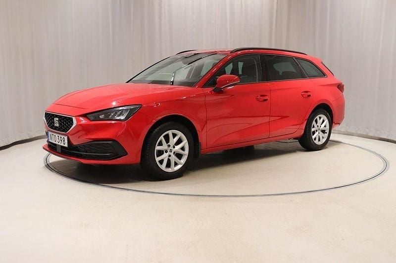 Röd Begagnad 2022 Seat Leon ST Kombi | 178 900 kr (Marknadspris) - Bild 1/4