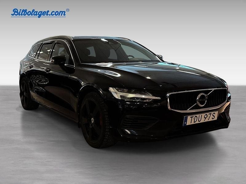 Begagnad Volvo V60 Momentum 397 HK (291 kW) 2020 Svart Kombi