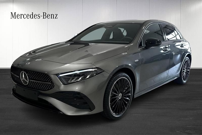Ny 2026 Mercedes A250 AMG line Halvkombi | 461 000 kr - Bild 1/4