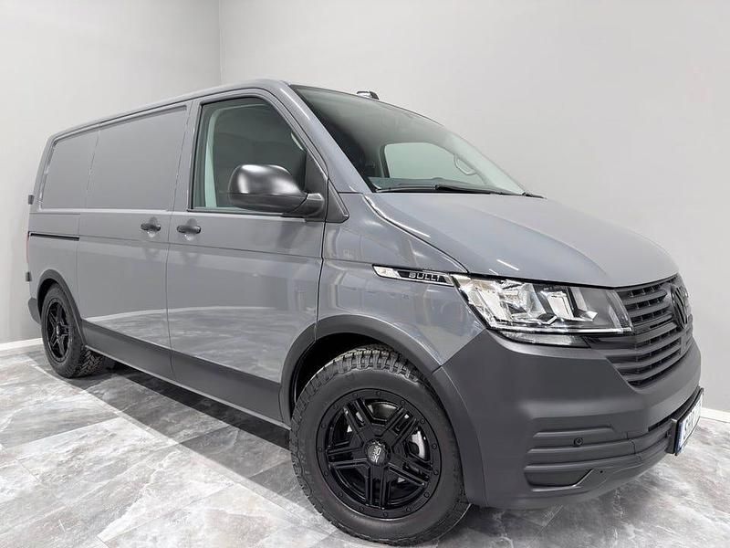 Begagnad VW Transporter 150 HK (110 kW) 2024 Grå Van