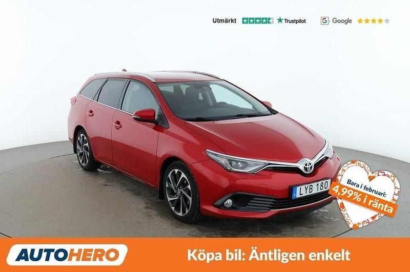 Begagnad Toyota Auris Touring Sports Active 113 HK (83 kW) 2015 Mörkröd Kombi