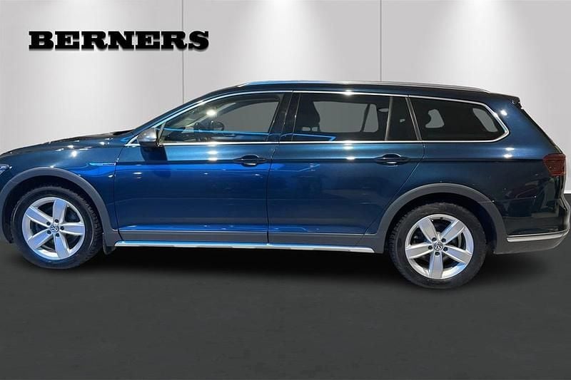 Begagnad VW Passat Alltrack 192 HK (141 kW) 2020 Blå Kombi