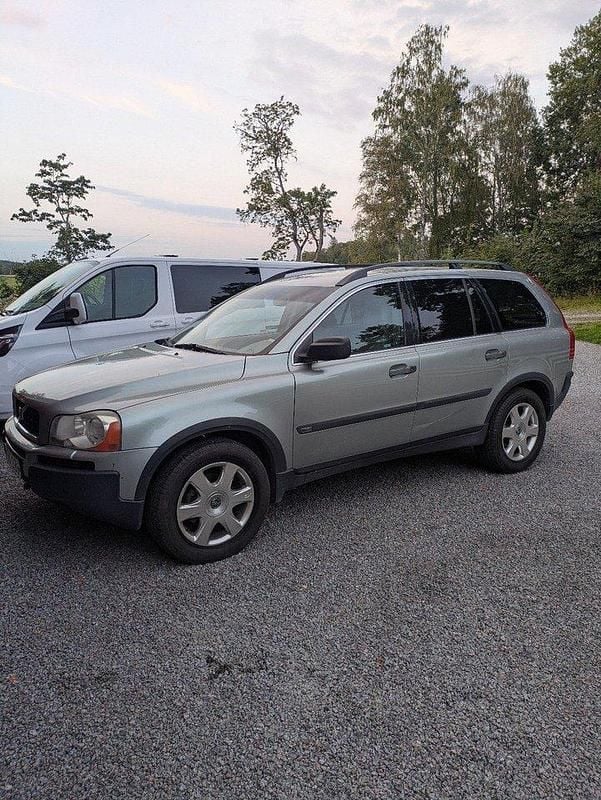 Grön Begagnad 2003 Volvo XC90 SUV | 24 000 kr (Marknadspris) - Bild 1/4