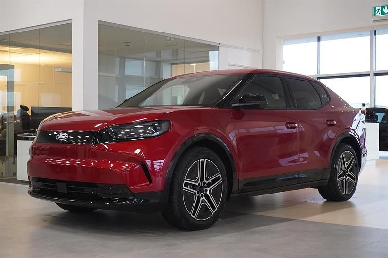 Ny Ford Capri Premium 250 kW (340 HK) 2025 Röd/orange Halvkombi