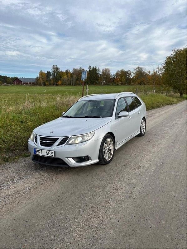 Grå Begagnad 2009 Saab 9-3 Aero Kombi | 15 000 kr (Superpris) - Bild 1/4