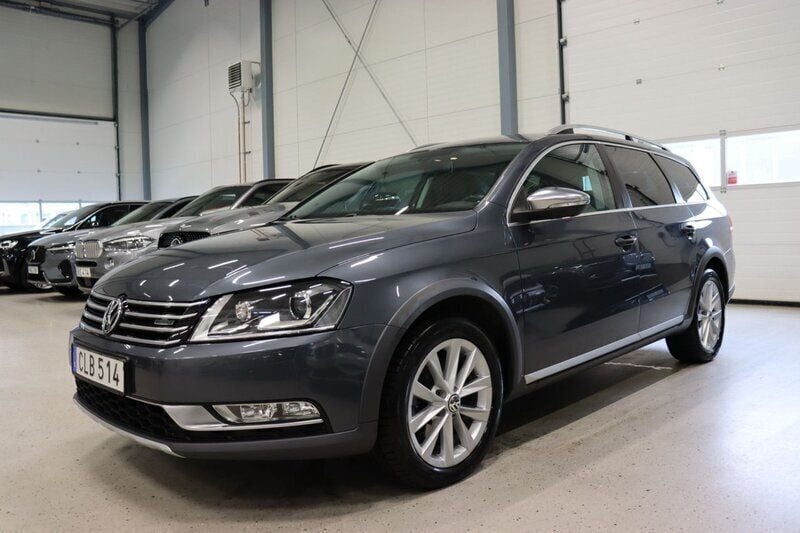 Mörkgrå Begagnad 2014 VW Passat Alltrack Kombi | 164 800 kr (Lite dyr) - Bild 1/4