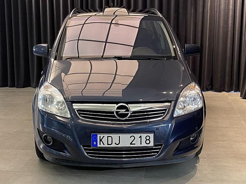 Begagnad Opel Zafira 150 HK (110 kW) 2009 Blå Minibuss