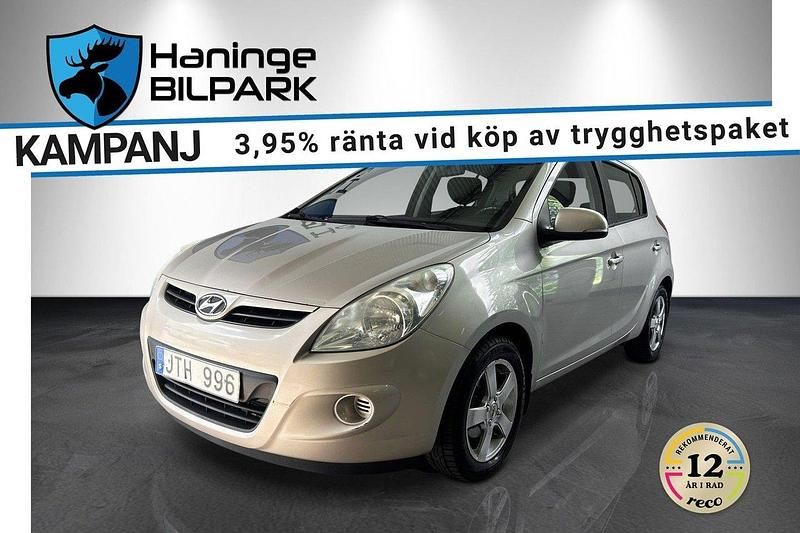 Silver Begagnad 2011 Hyundai i20 Halvkombi | 34 900 kr (Marknadspris) - Bild 1/2