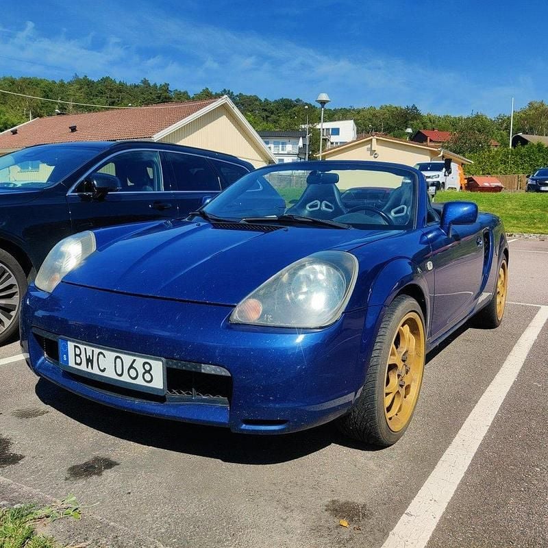 Blå Begagnad 2000 Toyota MR2 Cab | 59 900 kr - Bild 1/4