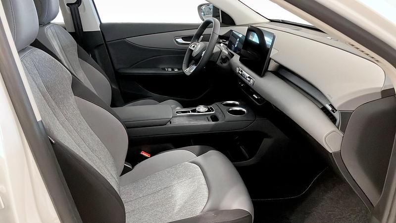 Ny MG S5 Comfort 125 kW (170 HK) 2025 Vit SUV