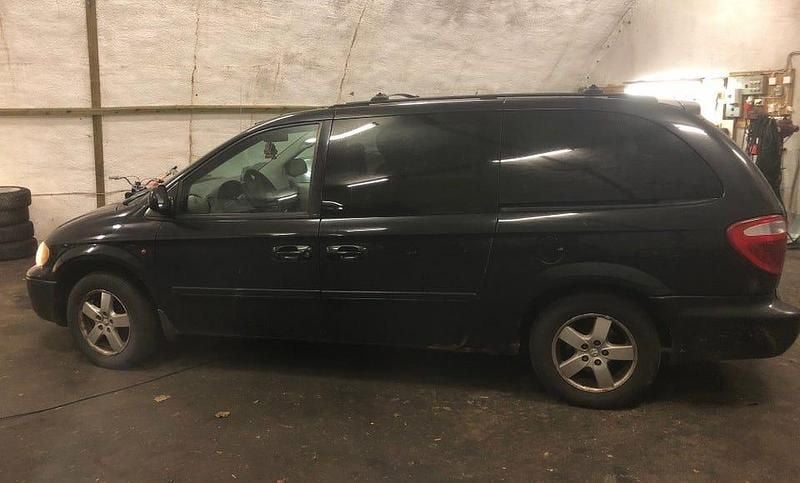 Begagnad 2005 Dodge Grand Caravan Minibuss | 9 000 kr - Bild 1/4