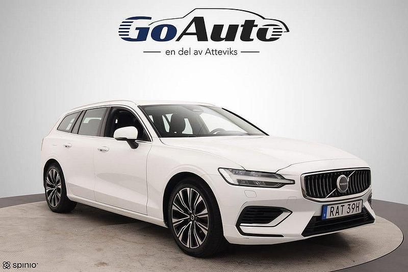 Vit Begagnad 2022 Volvo V60 Core Kombi | 359 500 kr (Marknadspris) - Bild 1/4