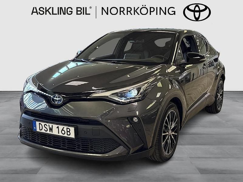 Mörkgrå Begagnad 2020 Toyota C-HR Executive SUV | 265 000 kr (Marknadspris) - Bild 1/3