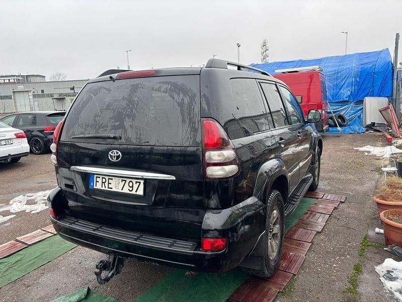 Begagnad Toyota Land Cruiser 173 HK (127 kW) 2007 Svart SUV