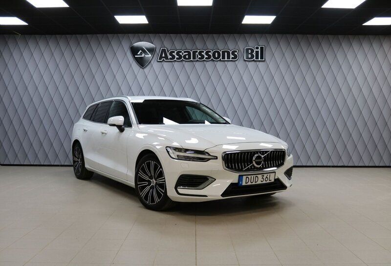 Vit Begagnad 2021 Volvo V60 Kombi | 309 900 kr (Marknadspris) - Bild 1/4