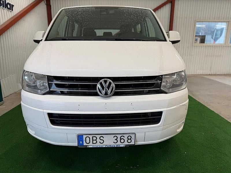 Begagnad VW Caravelle Comfortline 140 HK (102 kW) 2013 Vit Minibuss