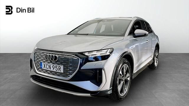 Begagnad Audi Q4 e-tron Comfort 210 kW (286 HK) 2023 Silver SUV