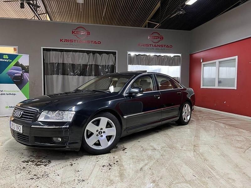 Begagnad Audi A8 335 HK (246 kW) 2004 Svart Sedan