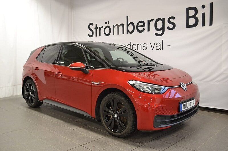 Begagnad VW ID.3 Pro Performance 152 kW (207 HK) 2023 Mörkröd Halvkombi