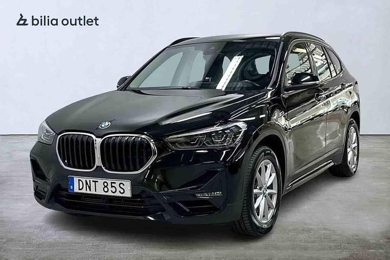 Svart Begagnad 2022 BMW X1 SUV | 309 900 kr - Bild 1/1