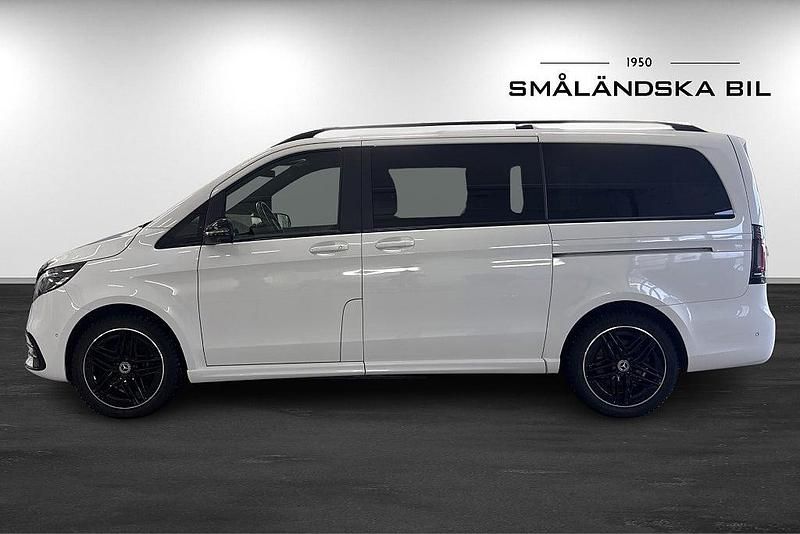 Begagnad Mercedes V300 Avantgarde 237 HK (174 kW) 2024 Vit Minibuss