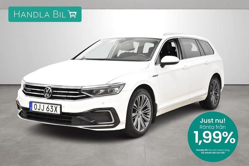 Vit Begagnad 2020 VW Passat Executive Kombi | 219 900 kr (Marknadspris) - Bild 1/3