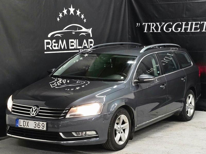 Ljusgrå Begagnad 2010 VW Passat Kombi | 59 800 kr (Marknadspris) - Bild 1/4