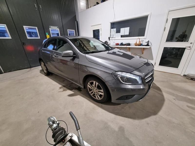 Begagnad 2013 Mercedes A180 | 105 000 kr (Dyr) - Bild 1/4