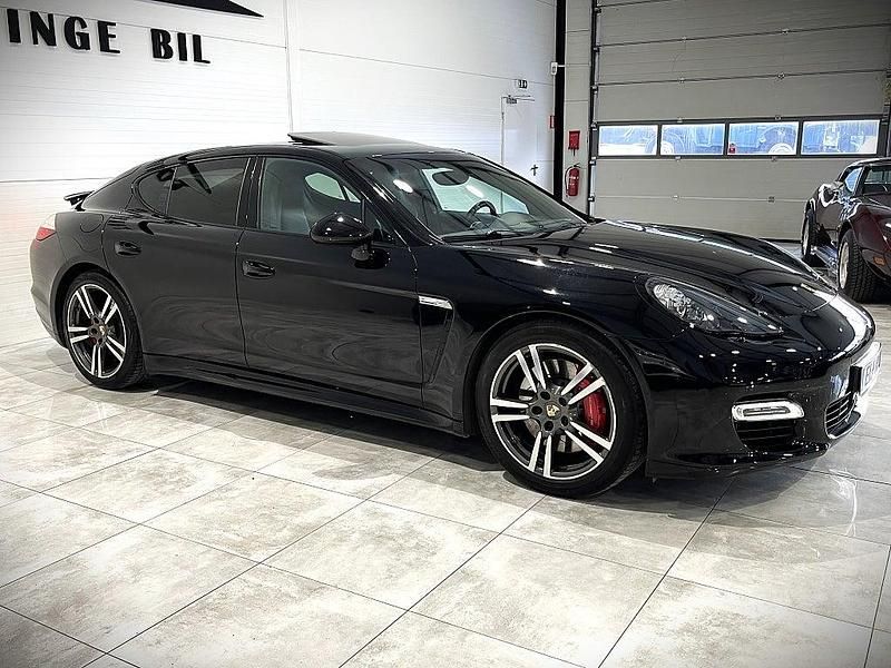 Begagnad Porsche Panamera Sport 551 HK (405 kW) 2012 Svart Halvkombi