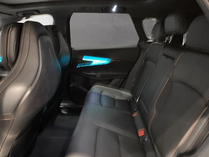 Ny Lynk & Co 08 2026 Vit SUV