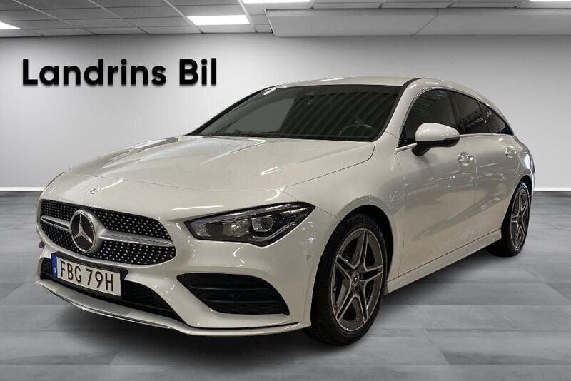 Vit Begagnad 2022 Mercedes CLA200 Shooting Brake AMG Kombi | 339 000 kr (Dyr) - Bild 1/4