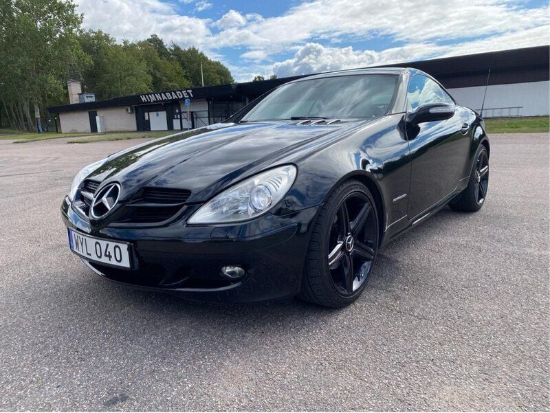 Svart Begagnad 2005 Mercedes SLK200 Cab | 96 000 kr (Lite dyr) - Bild 1/4