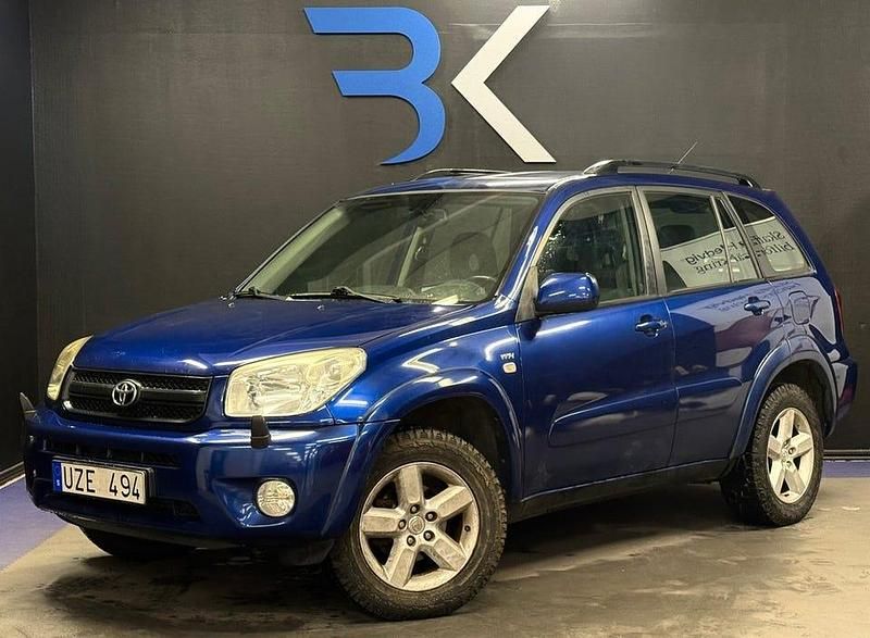 Blå Begagnad 2004 Toyota RAV4 SUV | 53 900 kr (Marknadspris) - Bild 1/4
