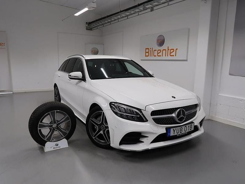 Vit Begagnad 2019 Mercedes 220 AMG line Kombi | 239 900 kr - Bild 1/3
