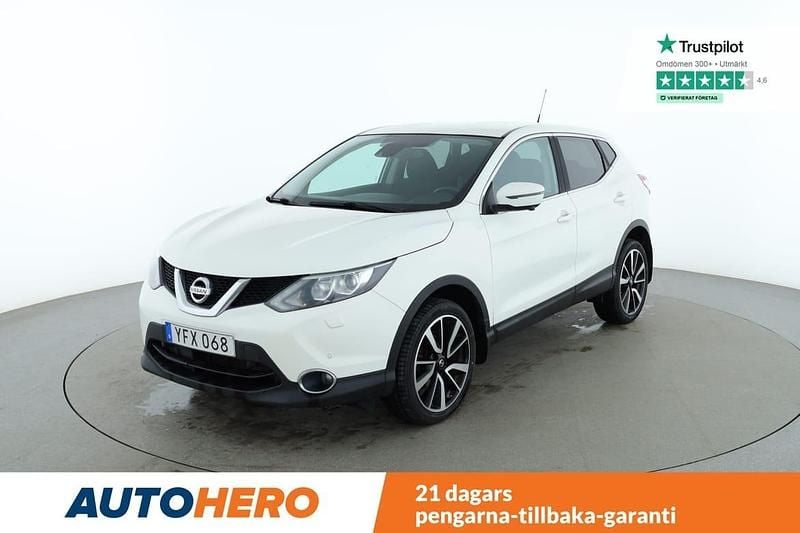 Vit Begagnad 2016 Nissan Qashqai 360º SUV | 95 000 kr (Bra pris) - Bild 1/4