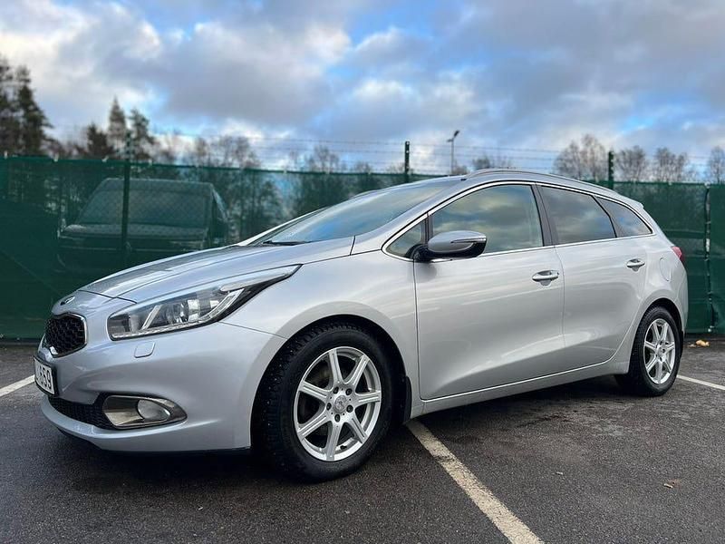 Begagnad Kia Ceed Sportswagon 128 HK (94 kW) 2013 Kombi