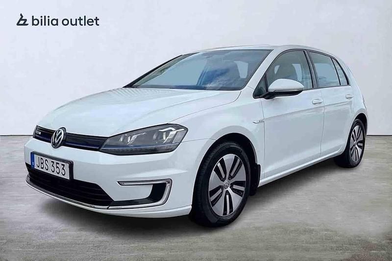 Vit Begagnad 2016 VW e-Golf Halvkombi | 134 900 kr - Bild 1/1